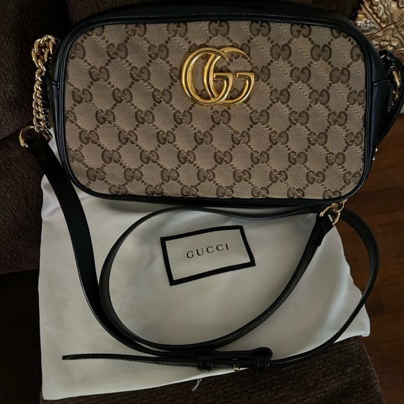 It’s Real Y’all!:) Gucci crossbody purse with/bag - Picture 3 of 8